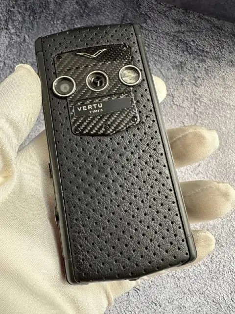 Vertu Constellation Touch Carbon 32GB — Тбилиси — 3 035 ₾