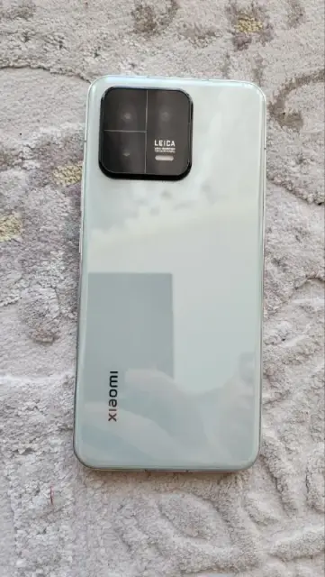 Xiaomi 13 новый, с супер классным чехлом в подарок — 700 лари, торг уместен. — Батуми — 700 ₾