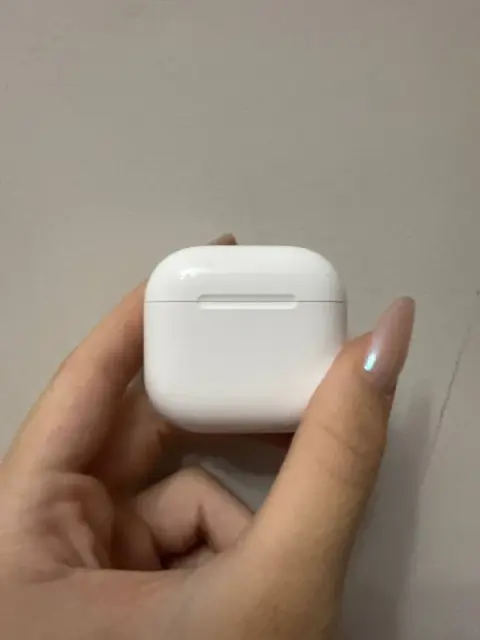 AirPods 4, новый в идеальном состоянии — Батуми — 150 ₾
