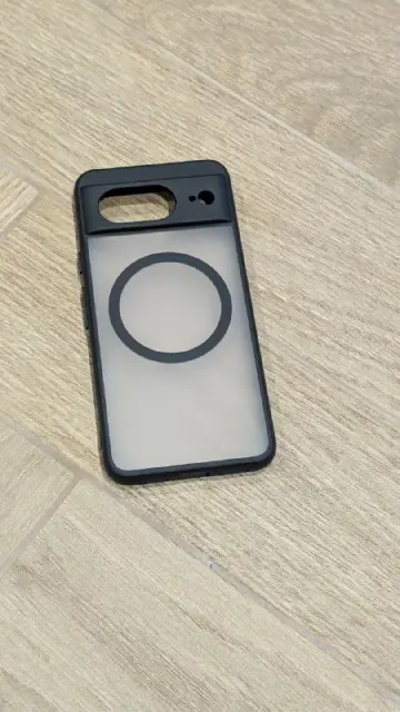 Google Pixel 8 и iPhone 15 Pro — Батуми — 40 ₾