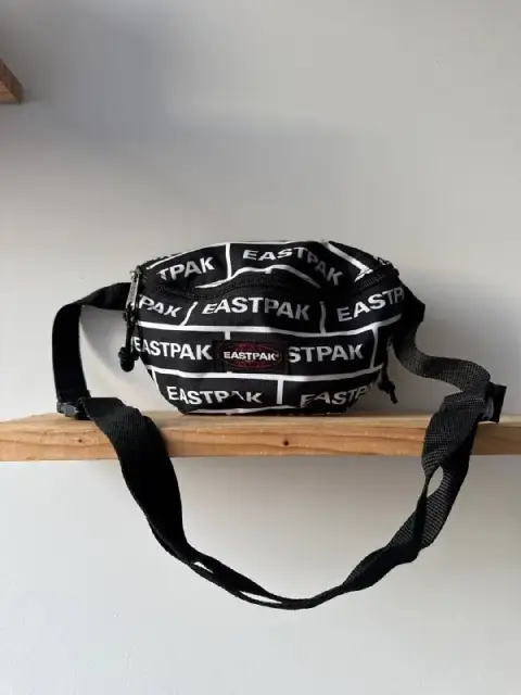 Бананка Eastpak — Тбилиси — 55 ₾