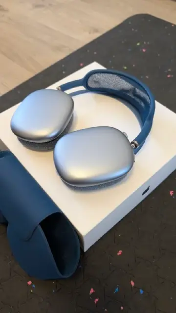 AirPods Max, состояние отличное, все работает — Тбилиси — 1 100 ₾