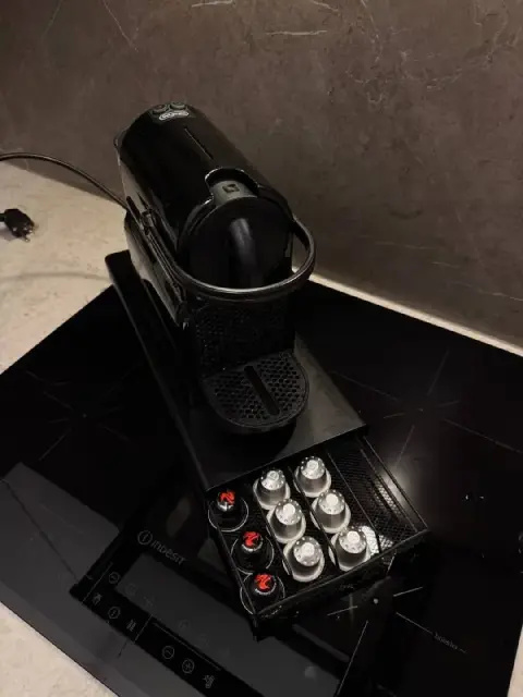 Nespresso De’Longhi в отличном состоянии — Тбилиси — 300 ₾