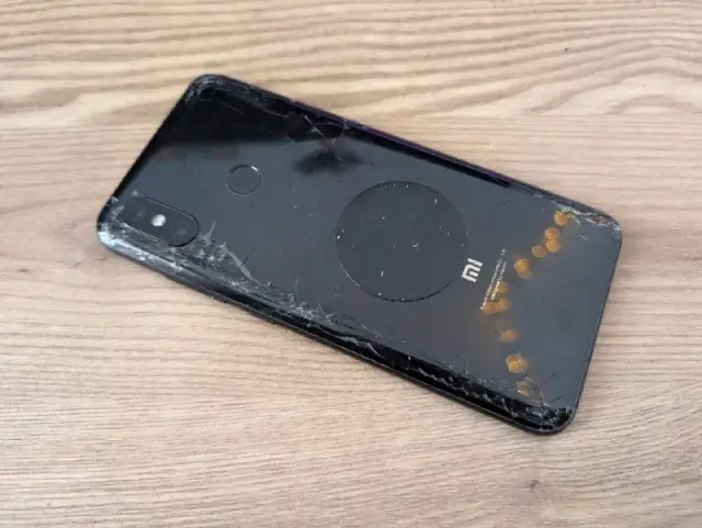 Xiaomi Mi 8. — Тбилиси — 120 ₾
