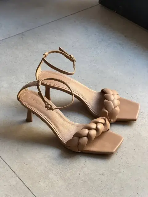 Stradivarius 36/37 размер — Batumi — 50 ₾