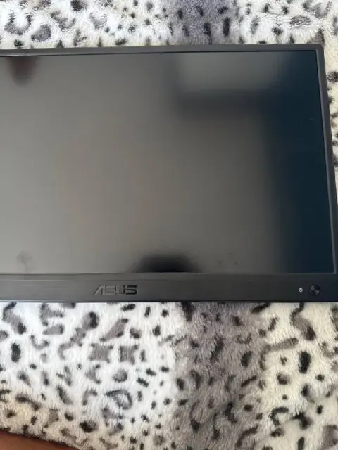 15.6-дюймовый монитор ASUS ZenScreen MB166C (Full HD, IPS, подключение через USB Type-C). — Батуми — 100 $