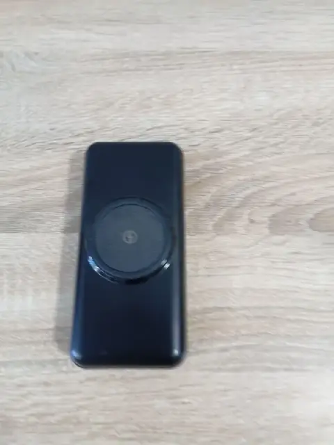 Повербанк 30000 mAh с беспроводной зарядкой — Батуми — 25 ₾