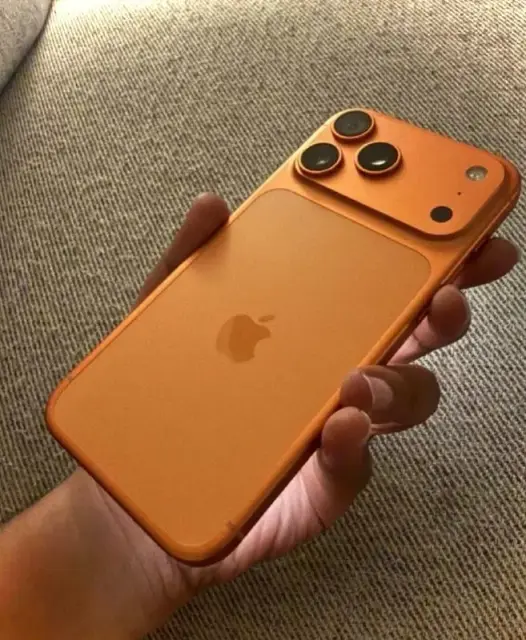 IPhone 17 pro max 1 TB, оранжевый, новый. — Тбилиси — 1 600 ₾