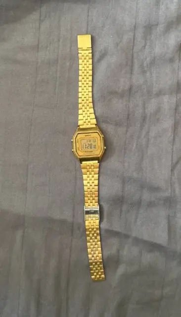 casio с потертостями — Тбилиси — 40 ₾