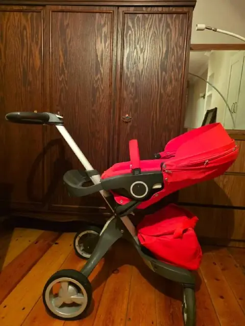 Stokke Xplory красного цвета с фирменной сумкой — очень удобная, качественная и комфортная коляска п — Тбилиси — 900 ₾