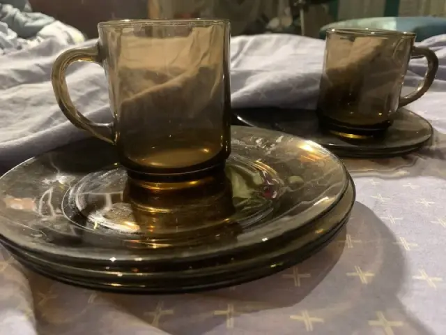 6 тарелок+ 2 кружки — Тбилиси — 10 ₾