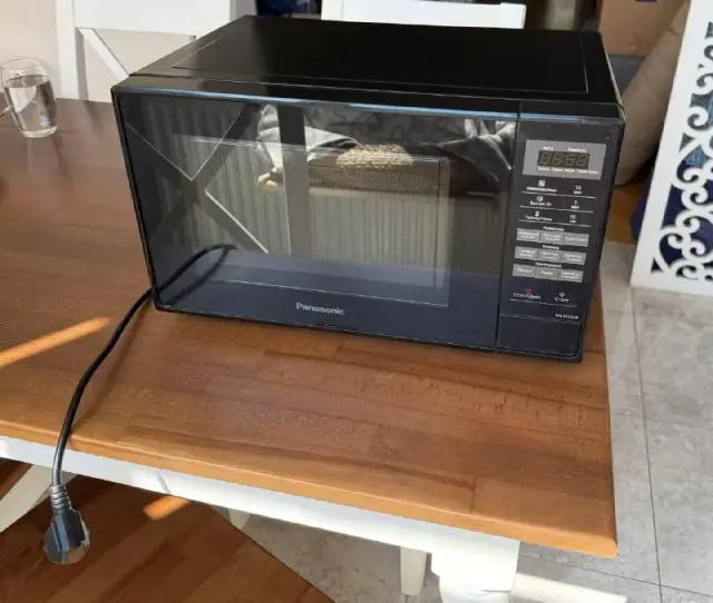 Panasonic NN-ST25HB — Тбилиси — 120 ₾