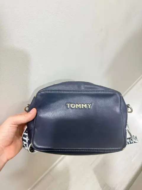 Tommy Hilfiger — Батуми