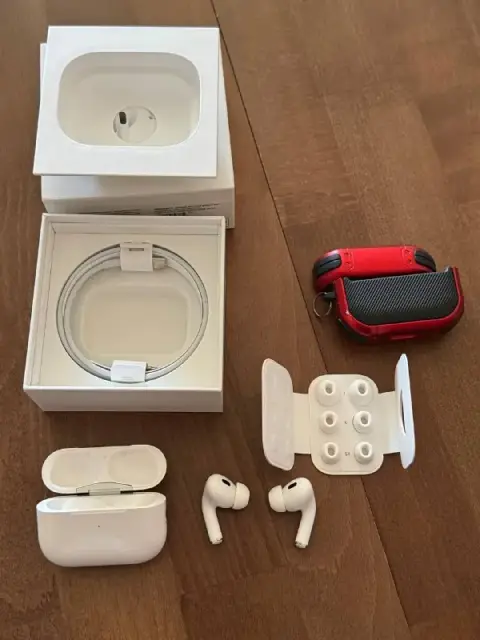 Airpods Pro 2 generation, lightning. В идеальном состоянии, полный набор. Цена 300 лари — Tbilisi — 300 ₾