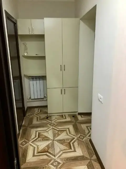 2 սենյականոց բնակարան` նոյեմբերի 1-ից — Ереван