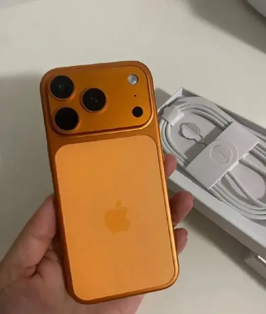 iPhone 17 Pro 256 GB, eSIM only. — Батуми — 3 000 ₾