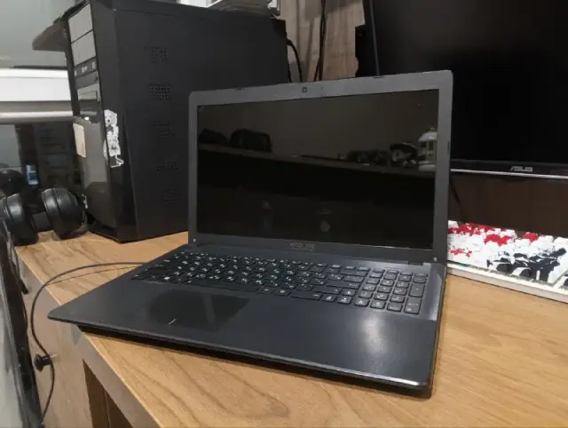Asus X552MD — Batumi — 10 ₾