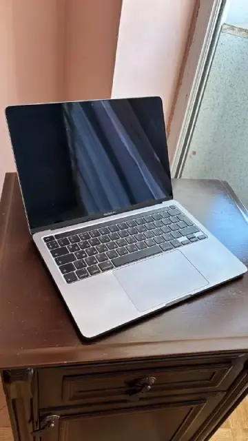 Macbook Pro 2020 — Батуми — 500 ₾