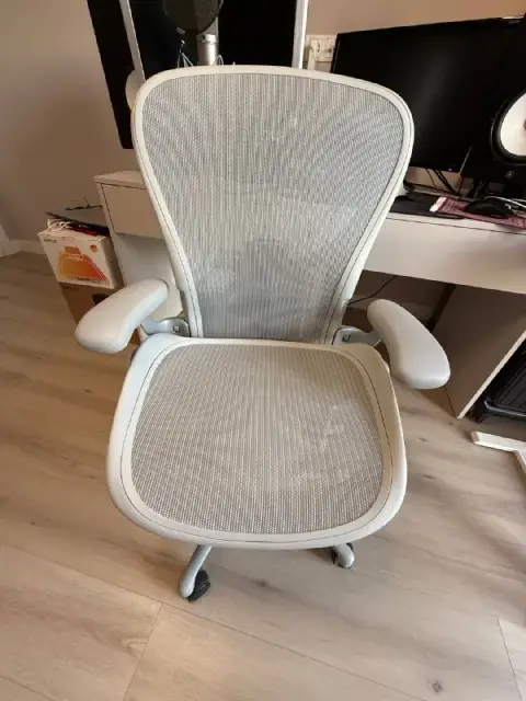 Herman Miller Aeron Remastered Size C из-за переезда — Tbilisi — 7,000 ₾
