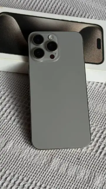iPhone 15 pro Max 256 gb, Natural Titanium. — Batumi