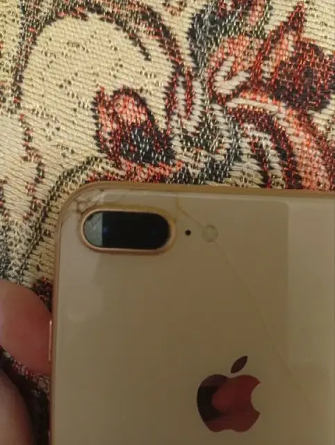 iPhone 8 Plus 64 GB в золотом цвете (Gold) — полностью рабочий, заряд держит отлично! — Тбилиси — 4 850 ₽