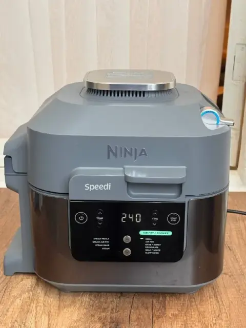 NINJA SPEEDI ON400EU на 5,7 л. — аэрогриль, мультиварка и пароварка. Это, наверное, моя любимая вещь — Тбилиси — 480 ₾