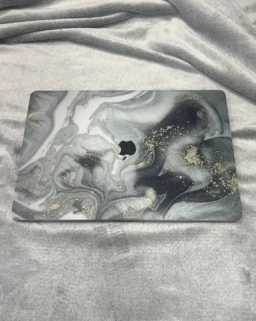 MacBook Pro [телефон]GEL — Батуми — 600 ₾