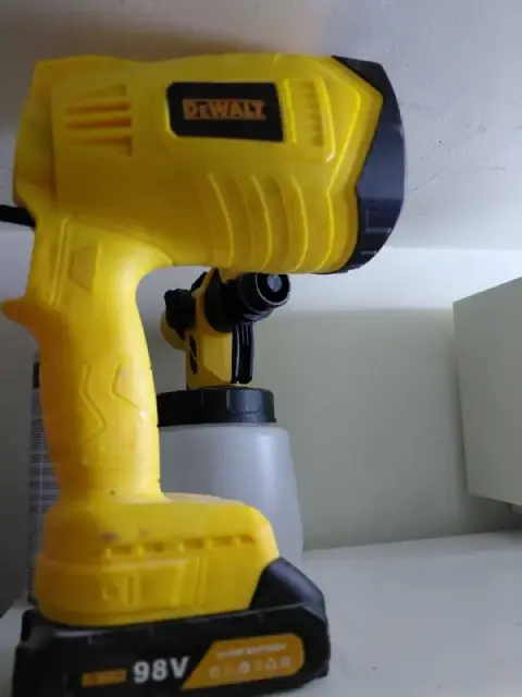 DEWALT — 120 ₾ — Tbilisi — 120 ₾