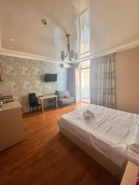 300$. Адрес: Лех Мария Качинский, 23 — Батуми — 300 $