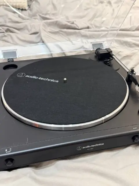Виниловый проигрыватель Audio-Technica AT-LP60X — Tbilisi — 500 ₾