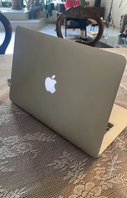 MacBook Air 13» (Early 2014) 350 GEL (небольшой торг уместен) — Тбилиси — 350 ₾