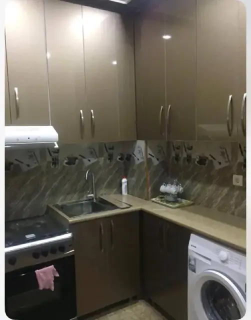 2+1 по улице 2-й переулок Инасоридзе, 4 — Батуми — 800 $