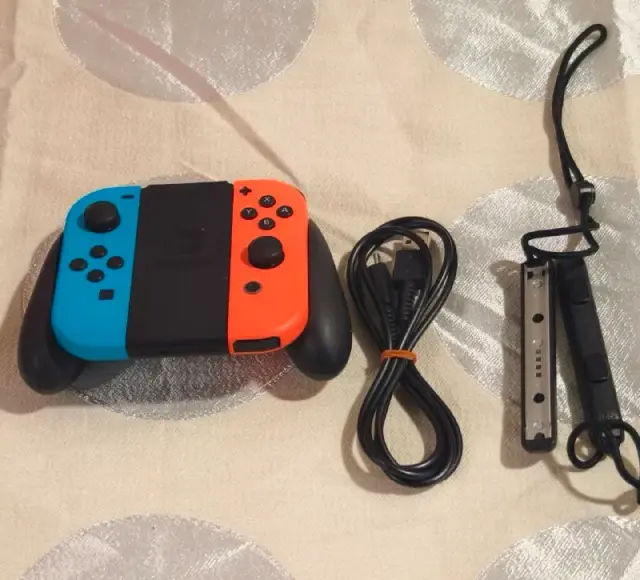Nintendo Switch, купленная в Японии. Это новая модель с увеличенным временем автономной работы (не S — Batumi