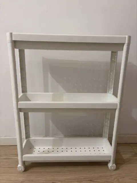 1. Этажерка IKEA Vesken 55 лари, белая на колесиках, новая — Тбилиси — 55 ₾