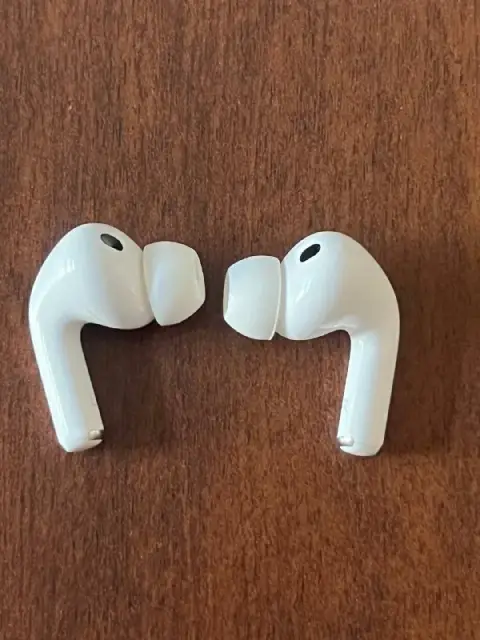 original airpods pro 3 отличная состояние 44000драм — Ереван — 44 000 ֏