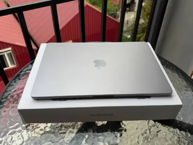 MacBook Air 15» M2 2023 — Батуми — 2 600 ₾