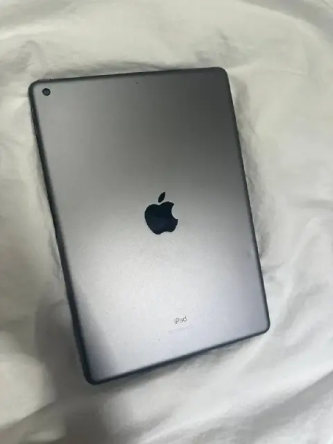 ipad gen 9, 2021 + apple pencil gen 1 в комплекте — Батуми — 200 $