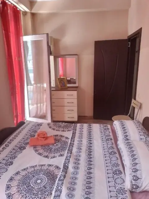 1+1, 3 этаж без лифта — Батуми — 350 $