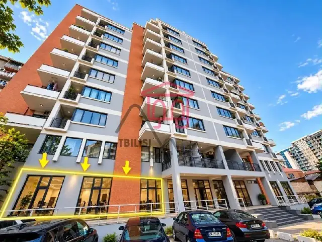 1 м этаже возле Карфура и метро🌿 — Тбилиси — 1 500 $