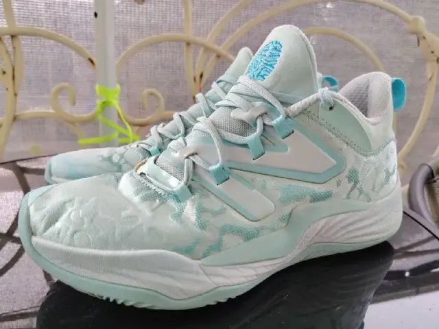 New Balance two wxy v3 — Batumi — 150 ₾