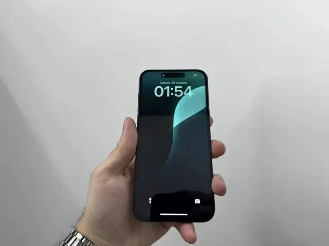 iPhone 15 Pro Max — 256 GB в синем цвете — Батуми — 1 700 ₾