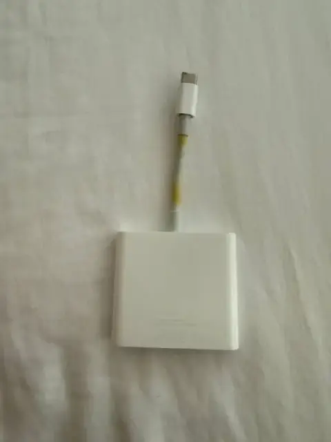 MacBook для USB и HDMI. Оригинал. — Батуми — 100 ₾