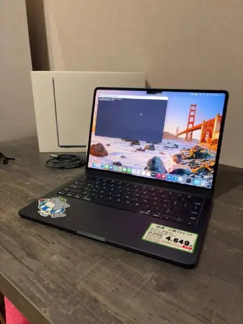 MacBook Air M4, 24GB RAM, 512GB SSD. Покупался в зумере в августе 2025 года. Состояние в принципе ок — Tbilisi — 3,600 ₾