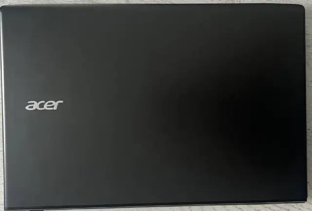 ASUS Aspire E 15 — Батуми — 350 ₾