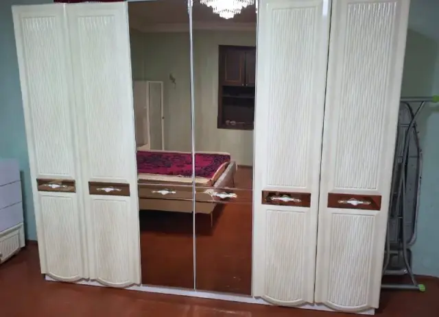 2200 лари — Тбилиси — 2 200 ₾