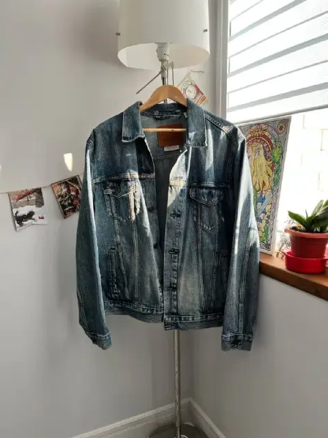 levi’s, L муж — Тбилиси — 150 ₾