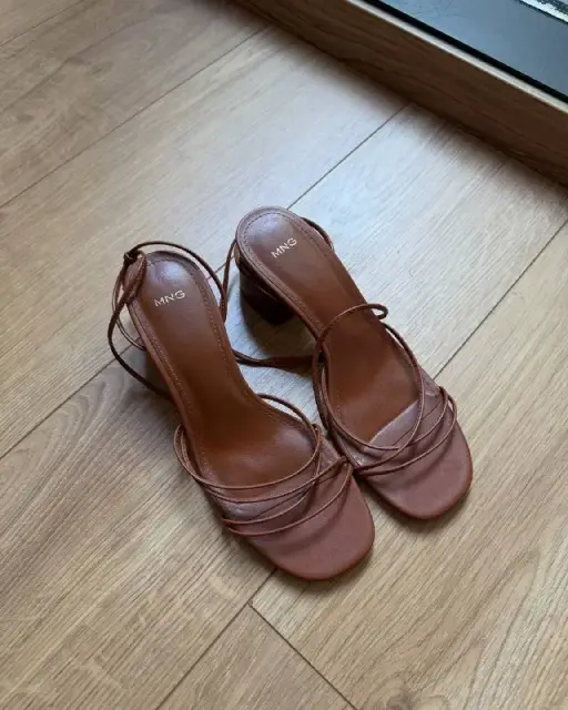 Mango, написано, что кожа — Тбилиси — 159 ₾
