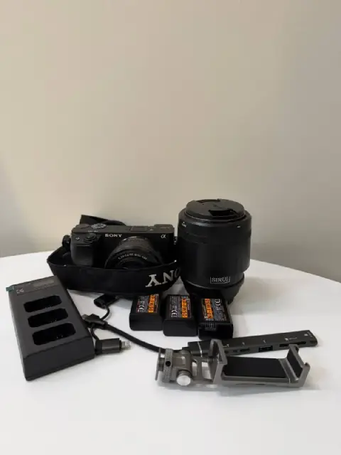 Sony A6400 в отличном состоянии. Полностью исправна, бережное использование. Отличный комплект как д — Батуми — 2 600 ₾