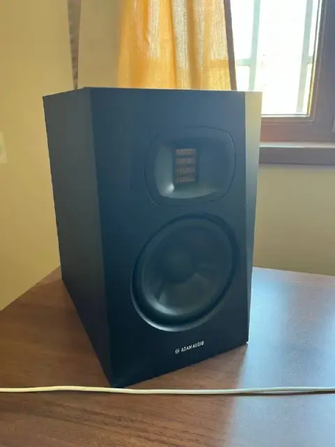 ADAM Audio T5V — пара — 1000 ₾ — Tbilisi — 1,000 ₾
