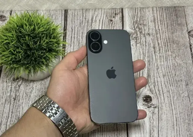 iphone 17 256gb, акб 100%, 1800 лари без торга. Обмен не интересует — Тбилиси — 1 800 ₾